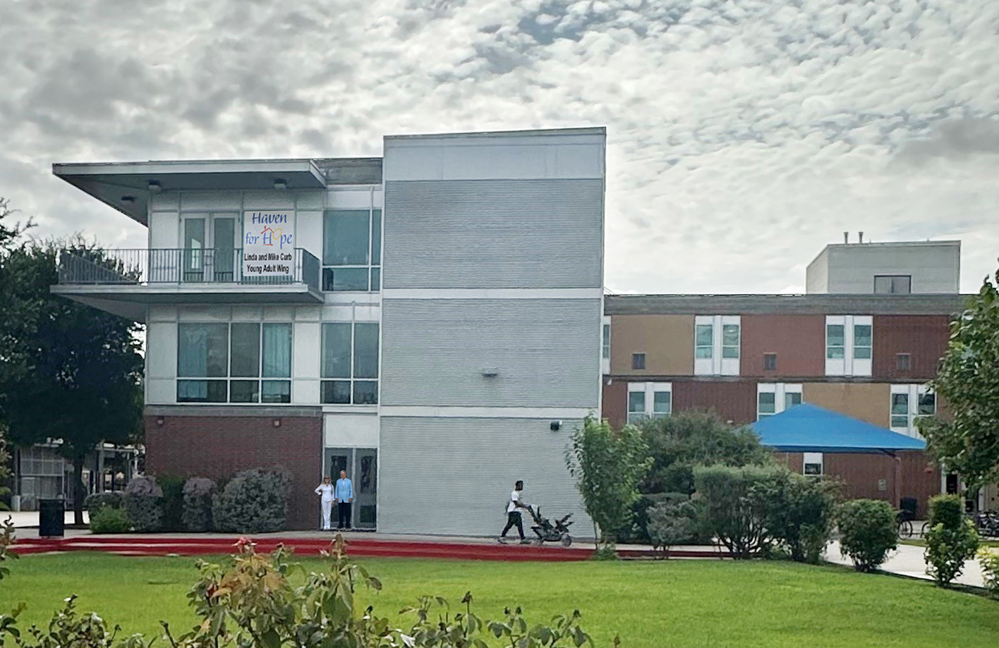HH-Curb-Youth-Wing-with_banner